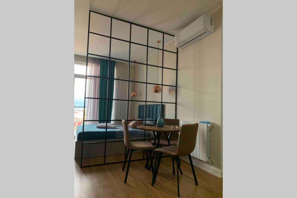 Geverse Apartment Batumi Esterno foto